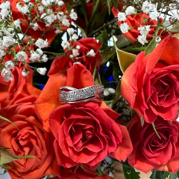 1/10 CT. T.W. Diamond Multi-Row Crossover Anniversary Band in Sterling Silver - Picture 2 of 7